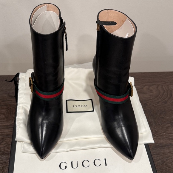 Gucci Shoes - New. Gucci Black and Red Stripe Bag with Cream Dust Cover. Authentic. Size 38.5